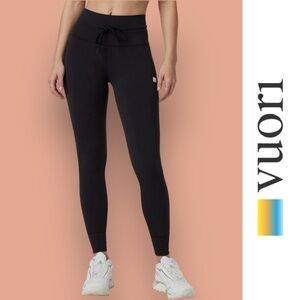 Vuori Black Daily Leggings, Size M, MSRP $89